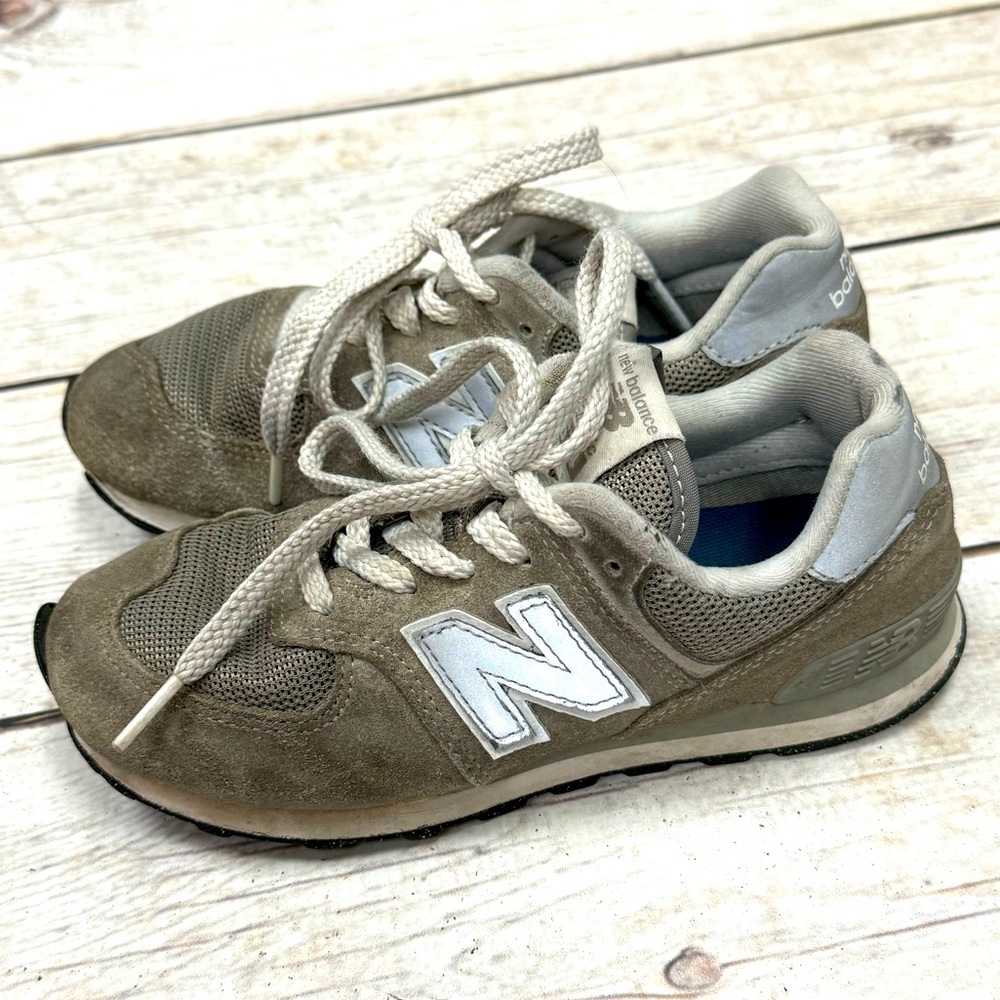 👟Boys New Balance 574 Shoes Size 1.5👟